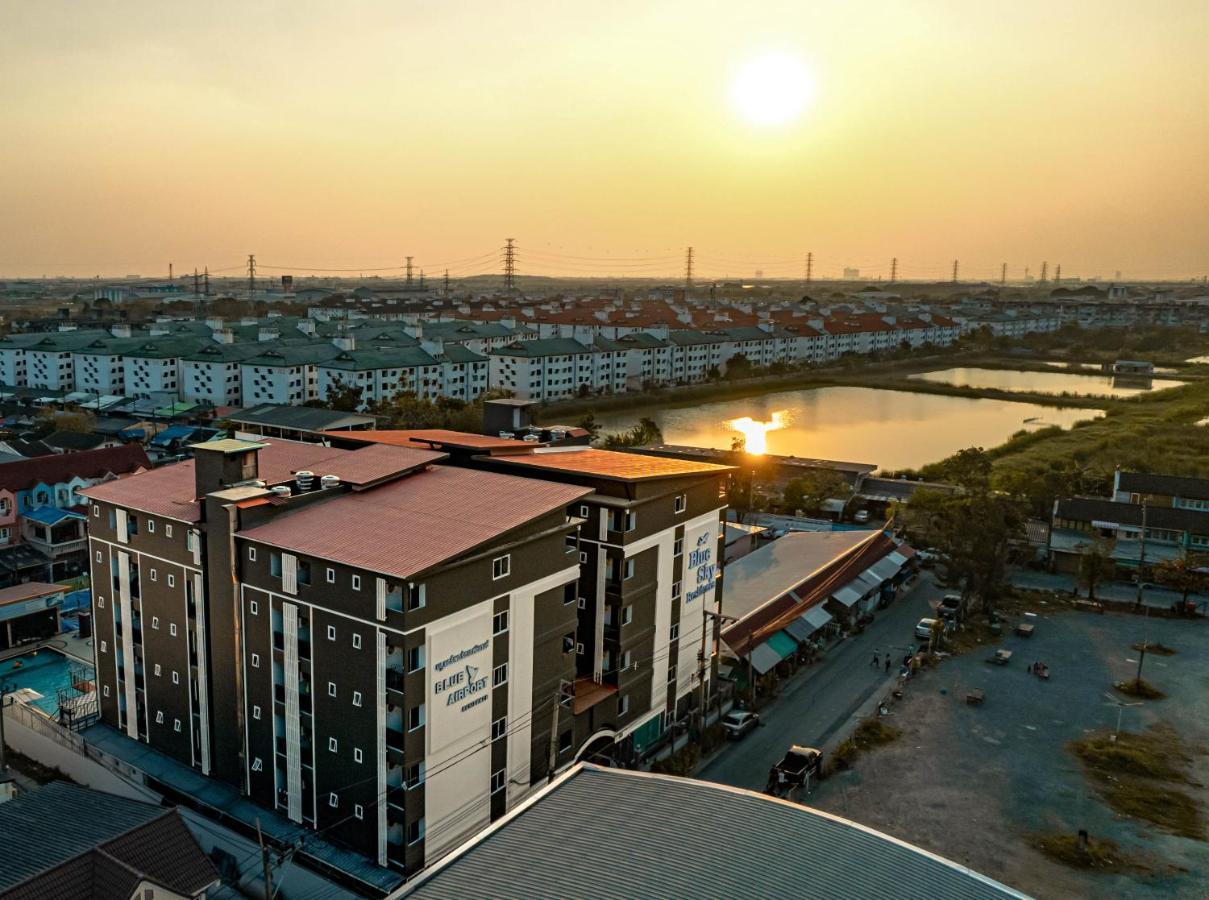Blue Sky Residence Airport Ban Bang Phli Yai Bagian luar foto